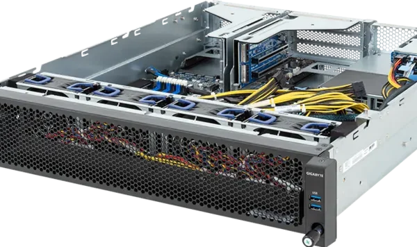Servidor Edge GIGABYTE E243-E30-AAV1 – AMD EPYC 8004, 2U, 2x PCIe Gen5 GPUs, Fonte 1600W Titanium