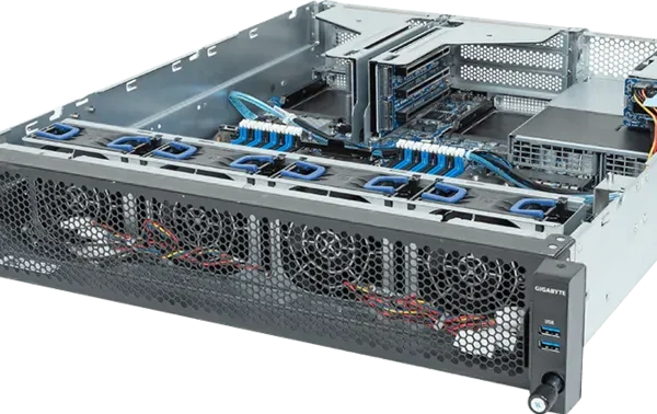 GIGABYTE Edge Server E263-S30-AAV1 – 2U, 5ª/4ª Gen Intel Xeon, 2x PCIe Gen5 GPUs, 16x DDR5 RDIMM